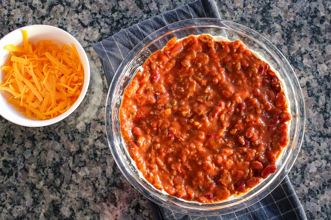 easy cheesy chili dip